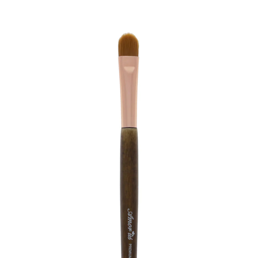 Amor Us Medium Concealer Brush 110