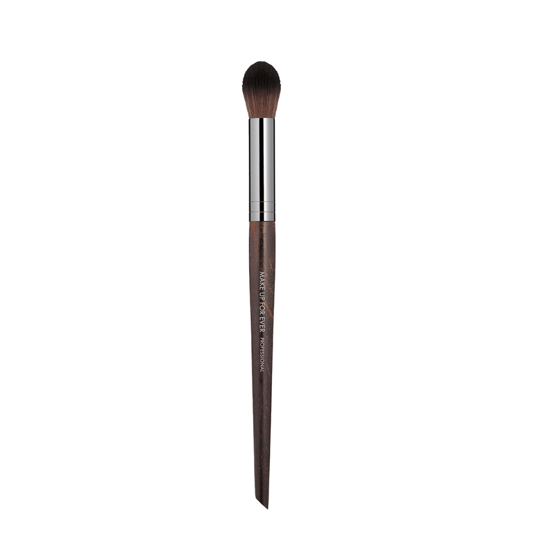Make Up For Ever #140 HIGHLIGHTER BRUSH - SMALL