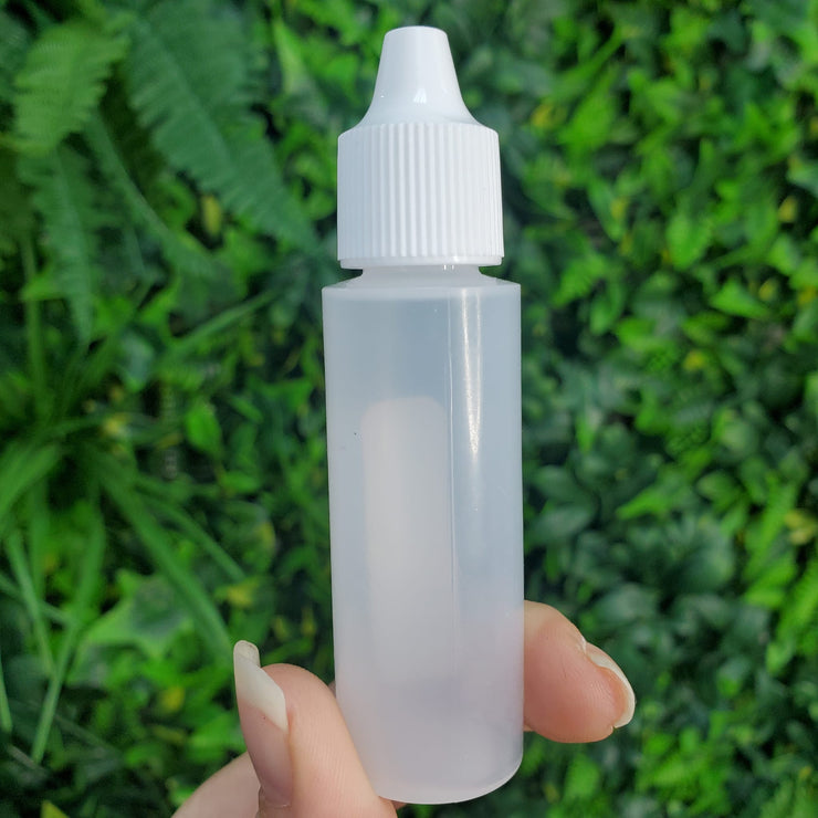 theMUAproject .5oz Squeeze Bottle with Dropper Tip and Cap