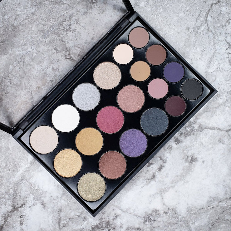 Crown Pro CP03 Pro Eyeshadow Smoke Collection Palette